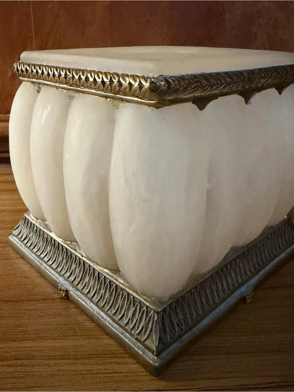 Elegant Springmaid Palais Cream & Gold Faux Marble Resin Tissue Box Cover 6” - Picture 5 of 11
